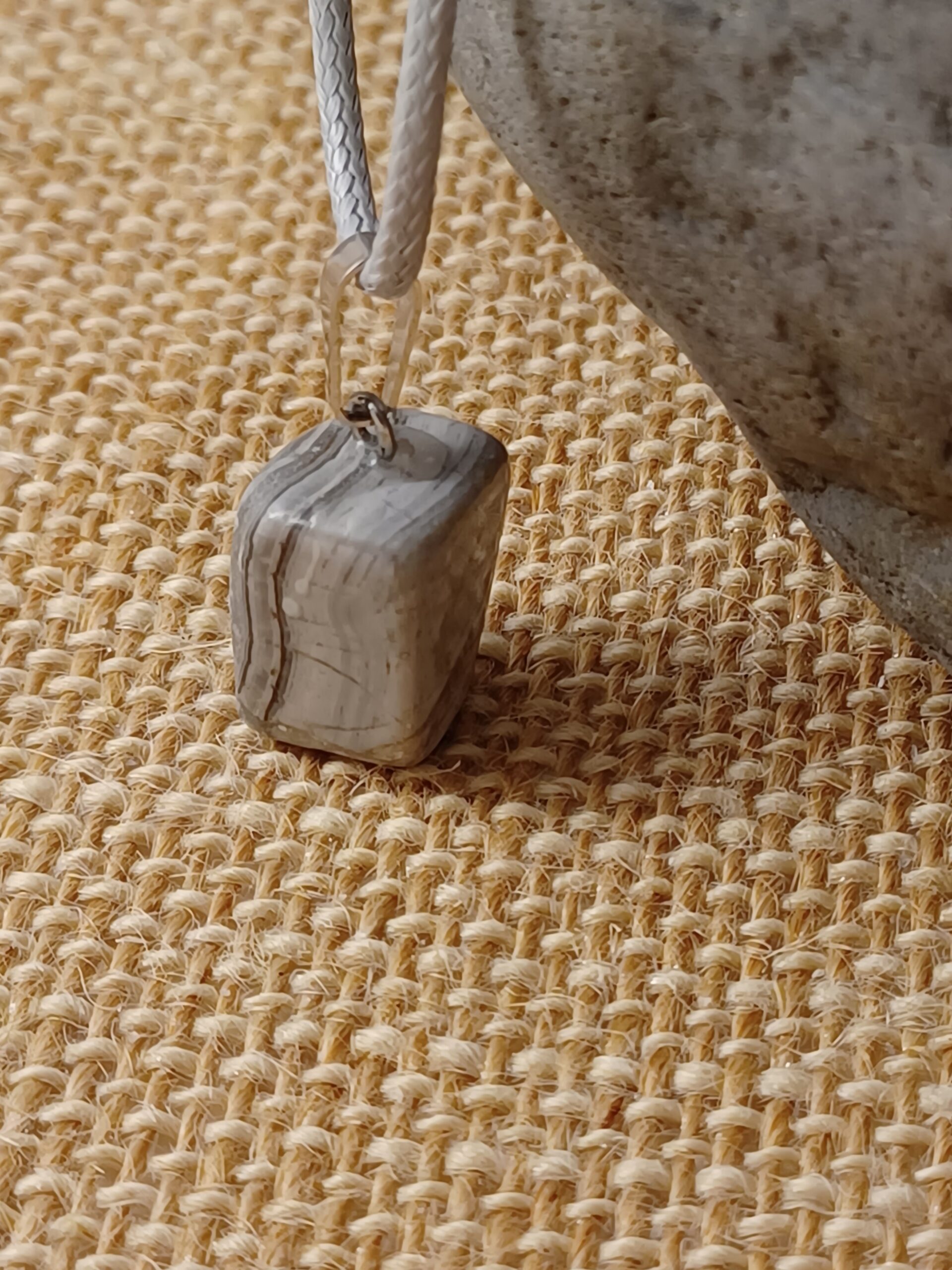 GREY JASPER STONE PENDANT NECKLACE - Image 3