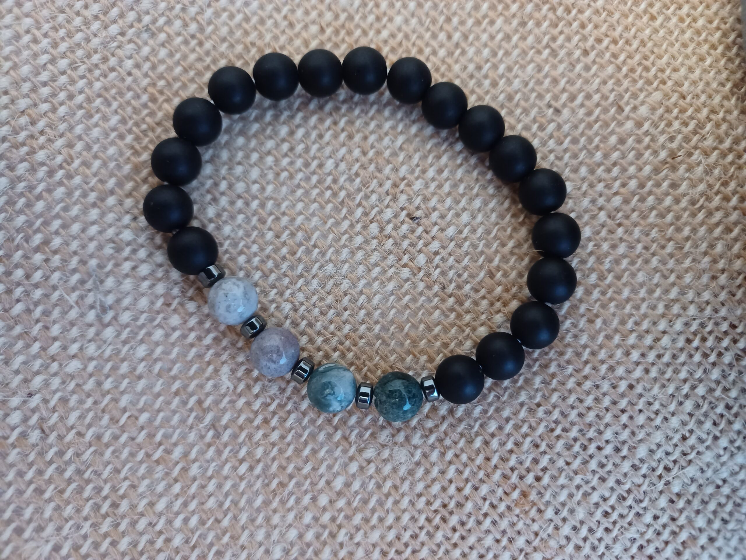 2 PIECES MAGNETIC HEMATITE AND STONE BRACELETS - Image 3